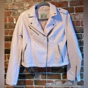 Levi’s cropped pink jacket